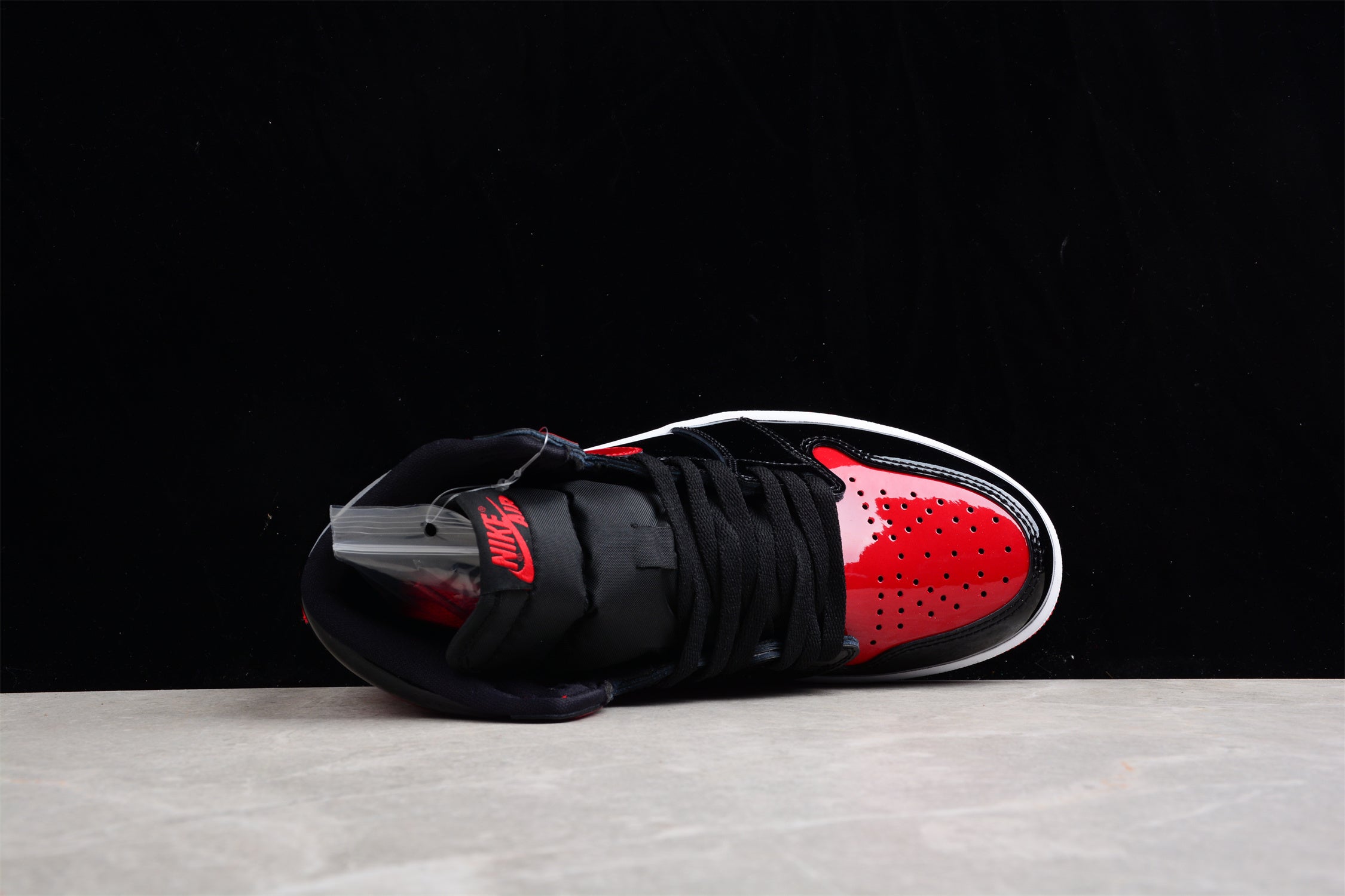 R40 Air Jordan 1 High OG Bred Patent 555088-063 - Image 5