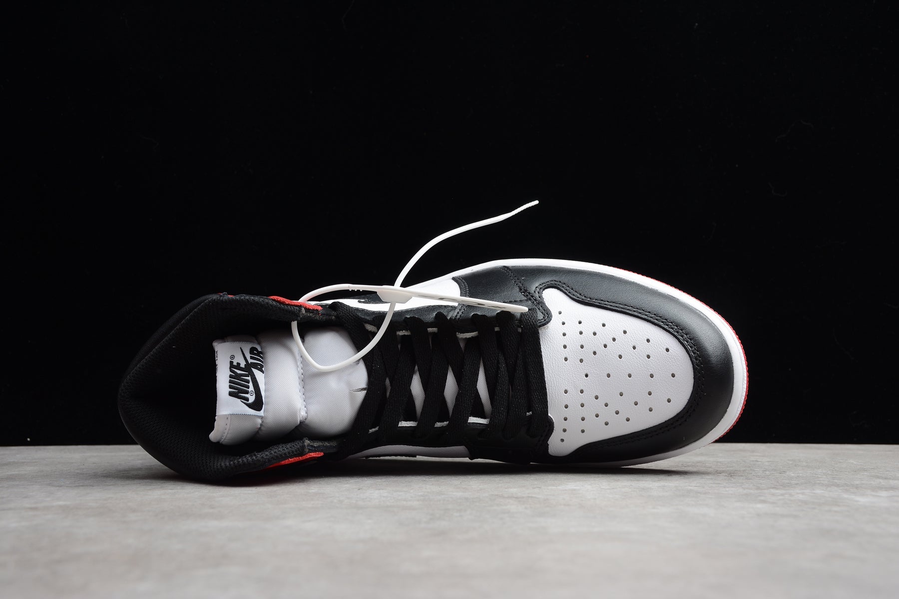 R40 CJ 1 555088-061 - Image 5