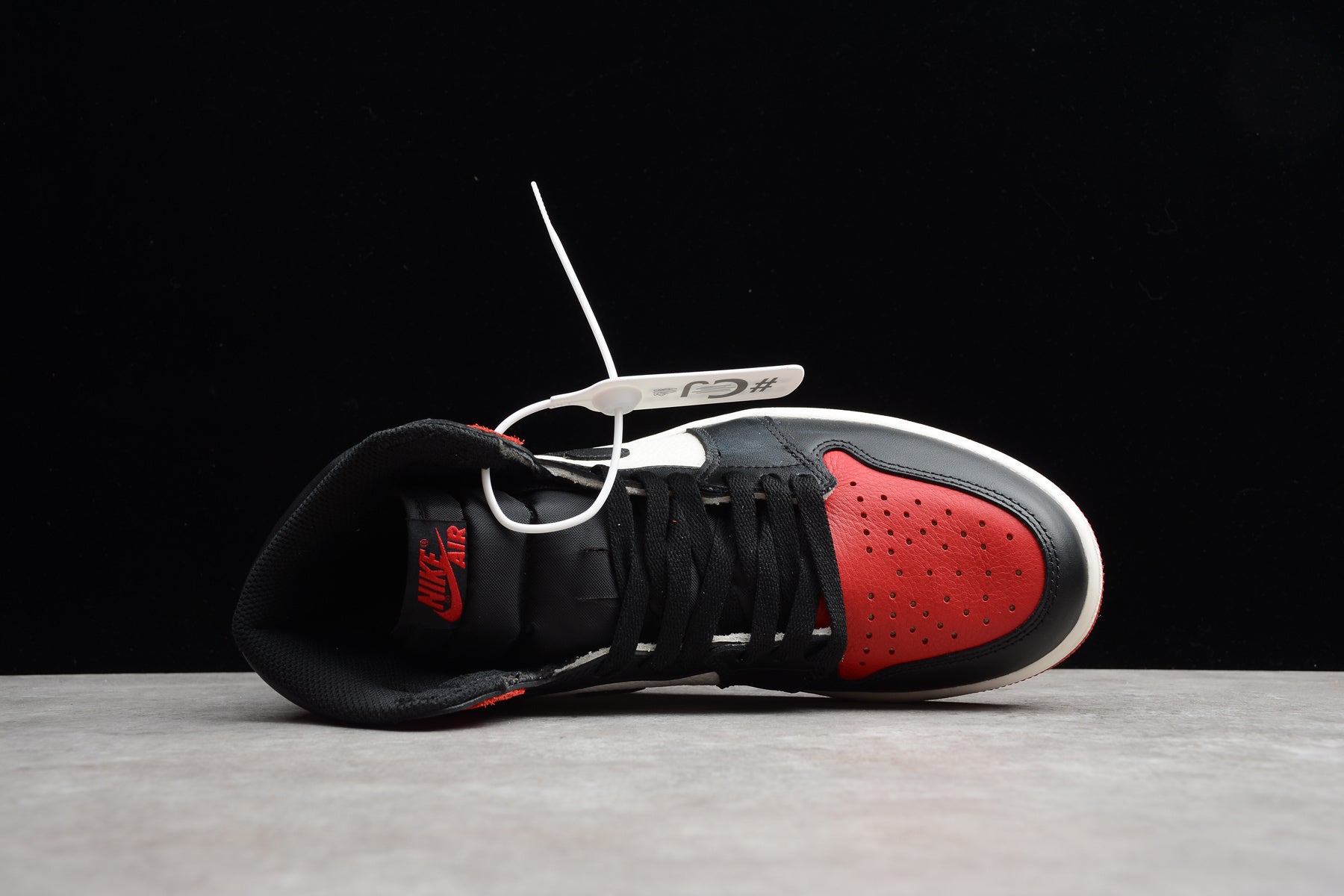 R40 CJ 1 555088-610 - Image 5