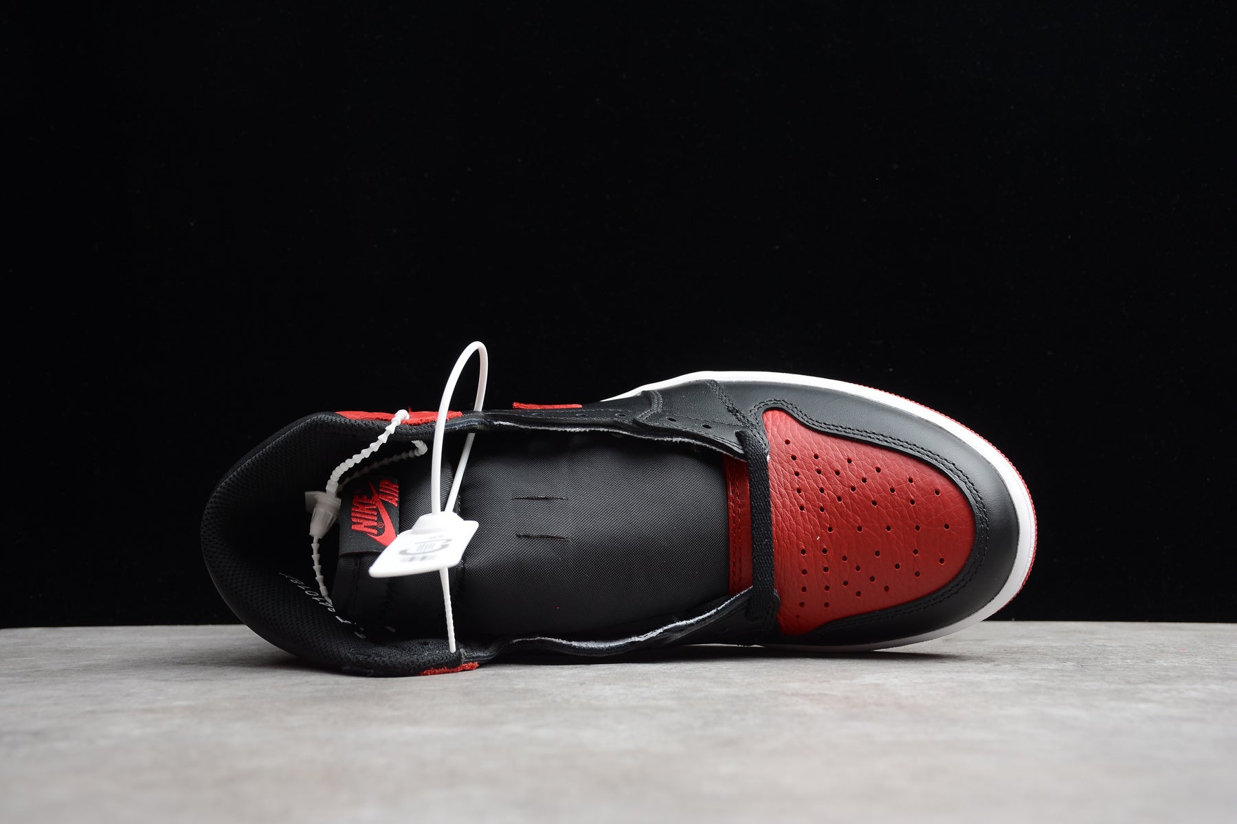 R40 CJ 555088-001 - Image 5