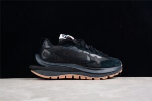 R40 Sacai X Nike VaporWaffle DD1875-100DD1875-001