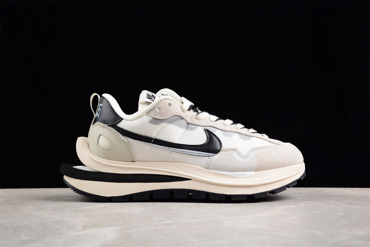 Sacai X VaporWaffle "Nylon Black" DD1875-101