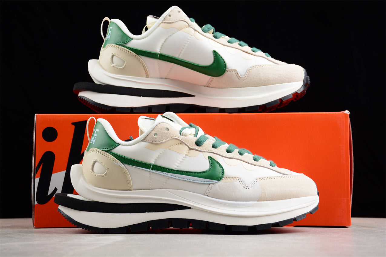 Sacai X VaporWaffle "Nylon Black" DD1875-105 - Image 3