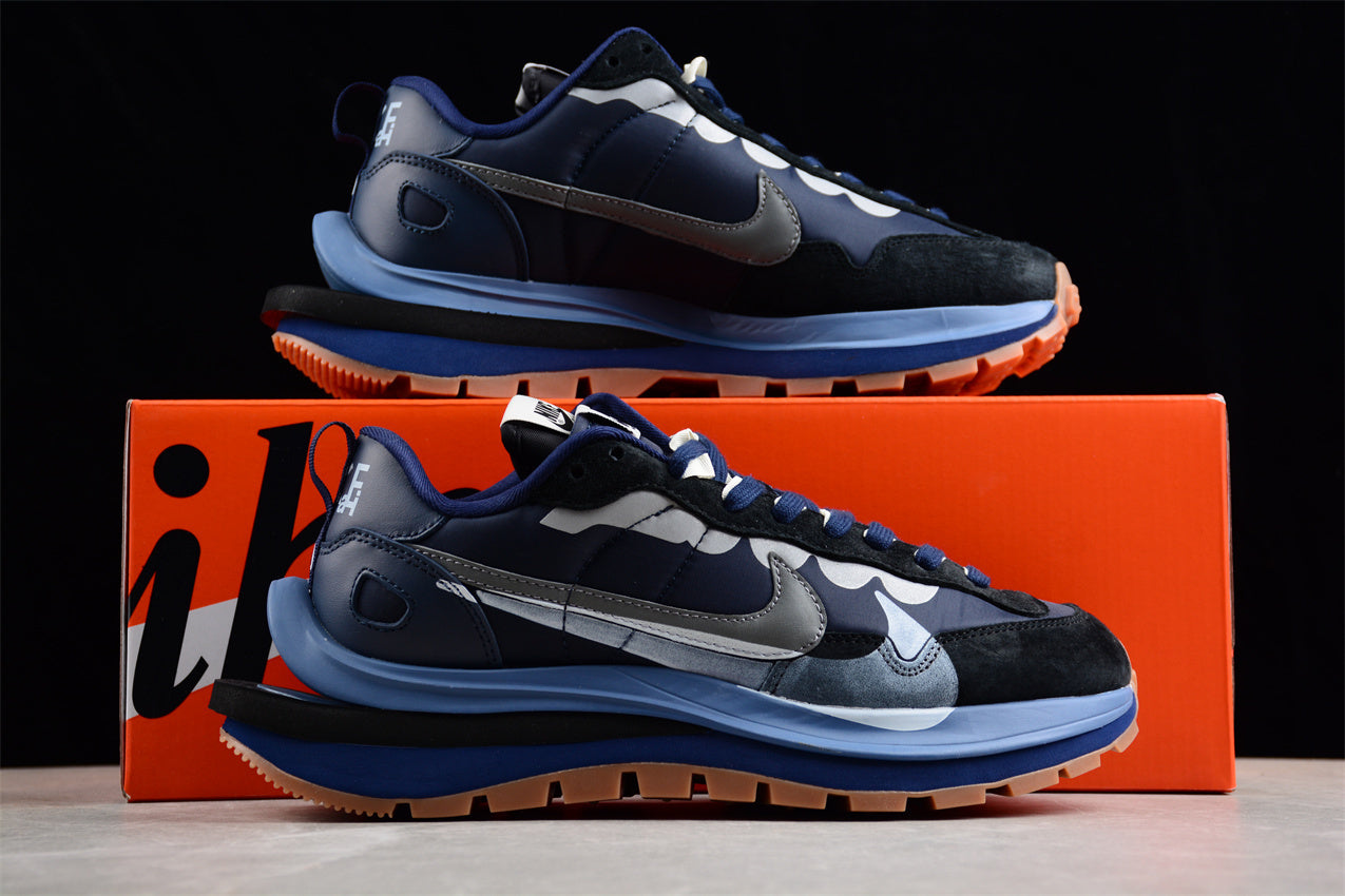 Sacai X VaporWaffle "Nylon Black" DD1875-700 - Image 2