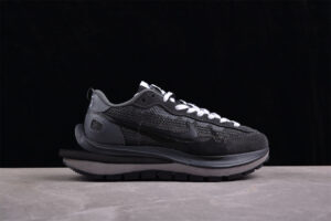 Sacai x Nk VaporWaffle 3.0 CV1363-105