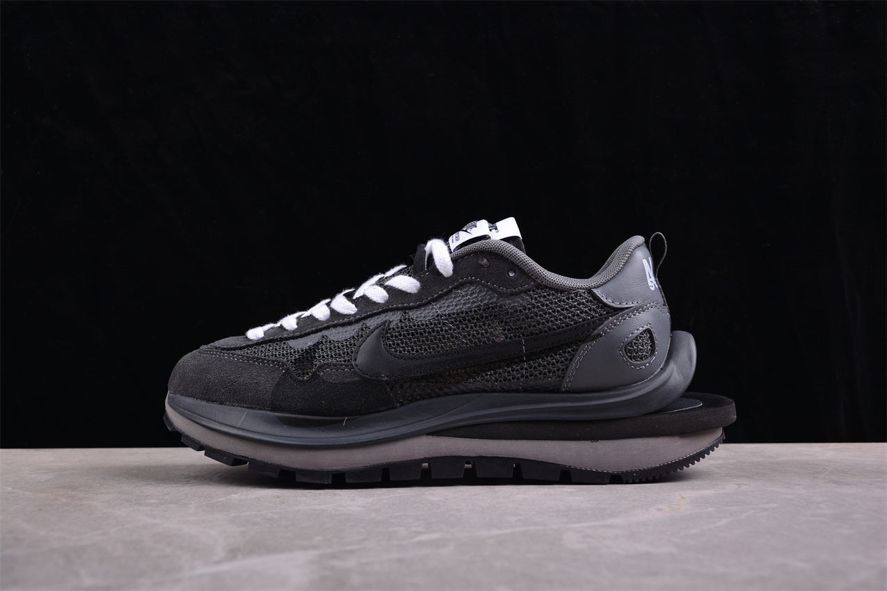 Sacai x Nk VaporWaffle 3.0 CV1363-105 - Image 2