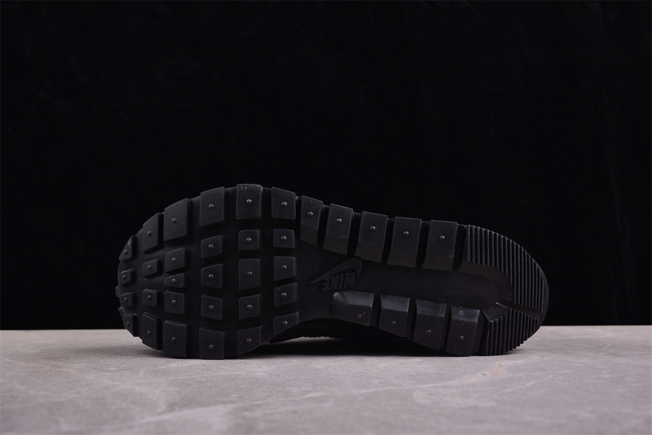 Sacai x Nk VaporWaffle 3.0 CV1363-105 - Image 3