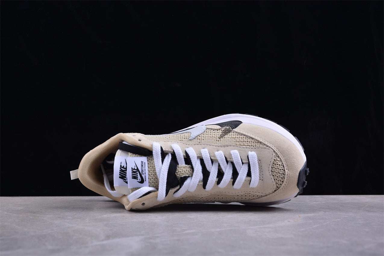 Sacai x Nk VaporWaffle 3.0 CV1363-108 - Image 3