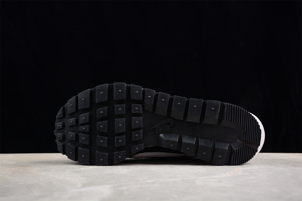 Sacai x Nk VaporWaffle 3.0 DD1875-011 - Image 5