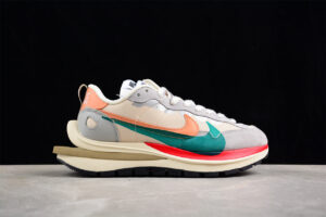 Sacai x Nk VaporWaffle 3.0 DD1875-107
