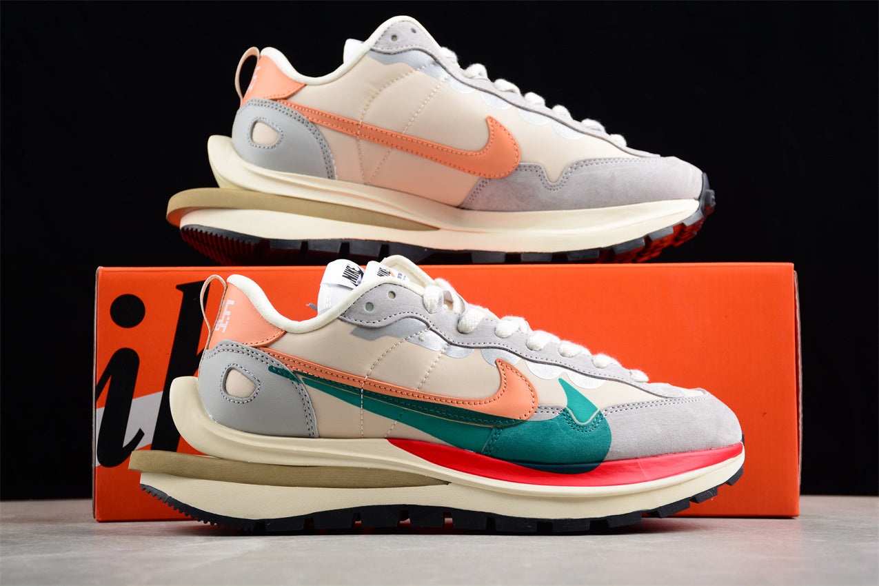 Sacai x Nk VaporWaffle 3.0 DD1875-107 - Image 4