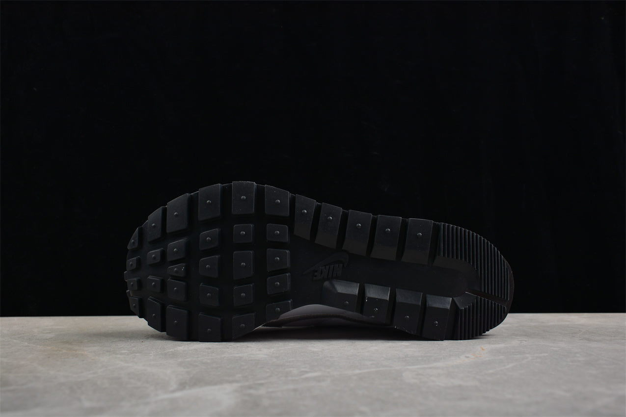 Sacai x Nk VaporWaffle 3.0 DD1875-201 - Image 5