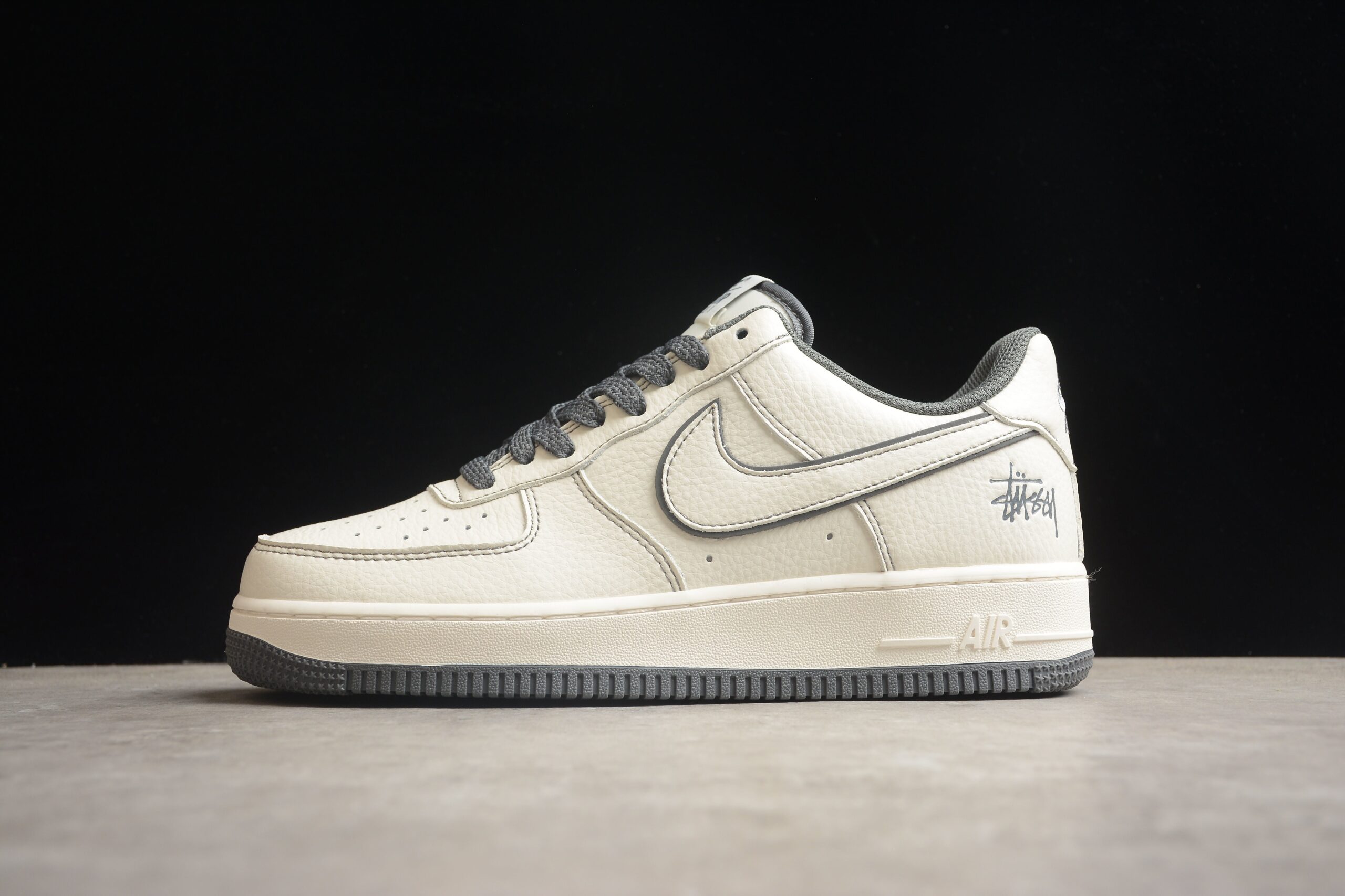 Stussy x Nk Air Force 1'07 Low UN1635-111 - Image 2