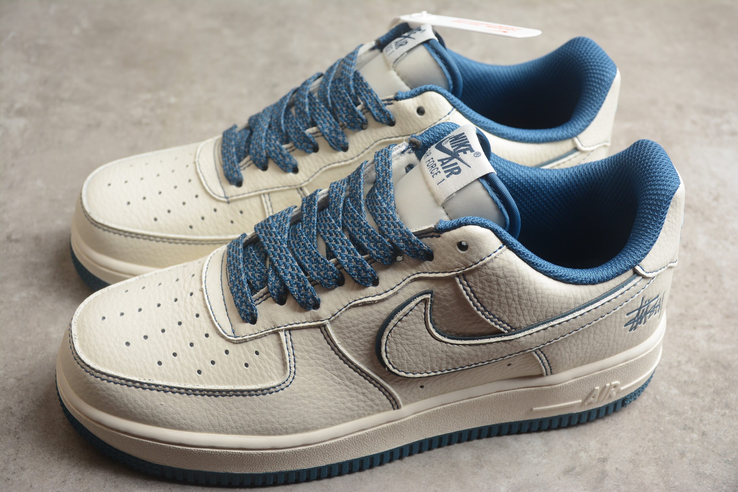 Stussy x Nk Air Force 1 Low UN1635-333 - Image 3