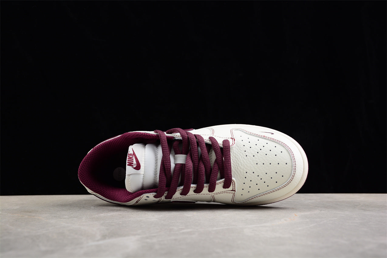 Supreme x Nike SB Dunk Low RM2308-235 - Image 5