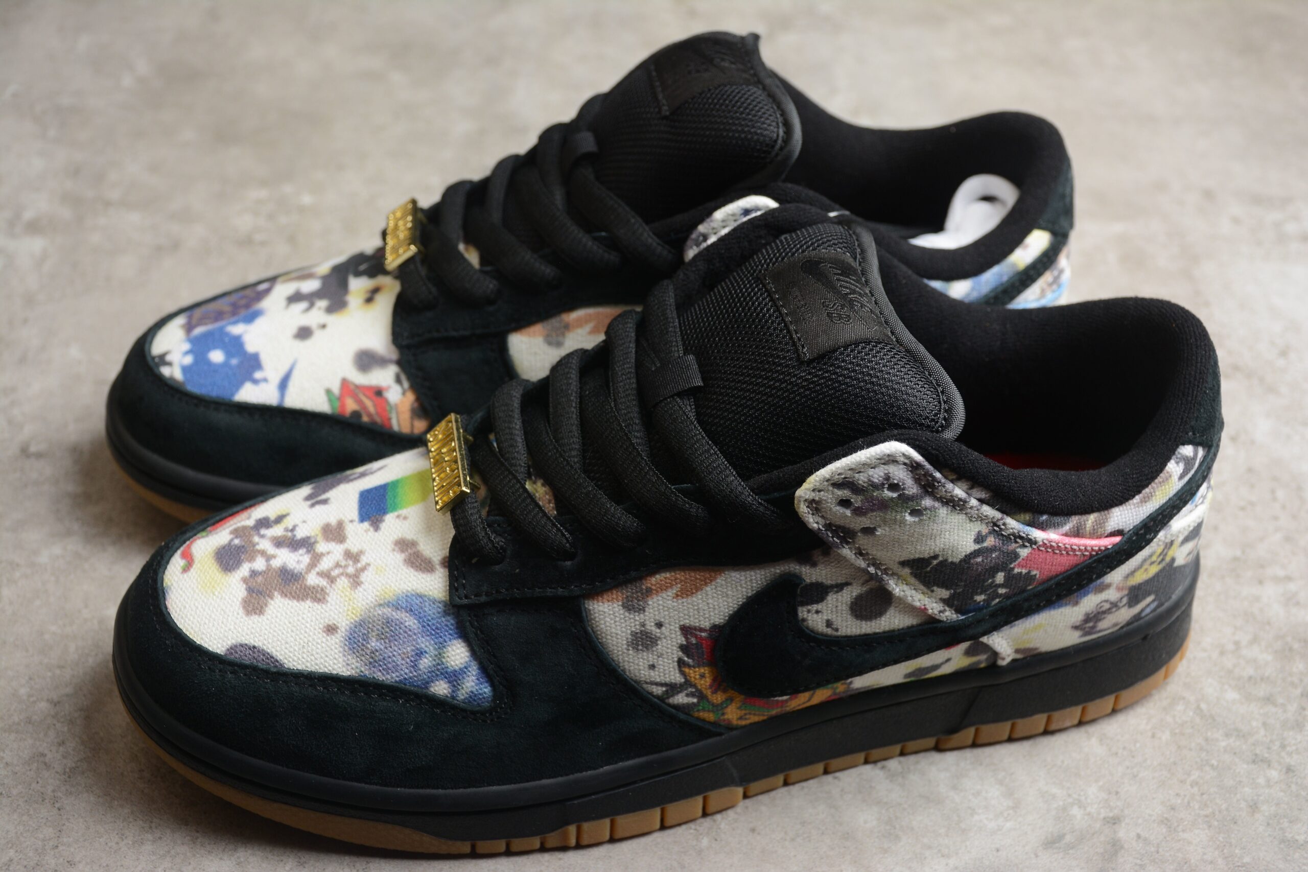 Supreme x Nike SB Dunk Low Rammellzee FD8778-00113 - Image 3