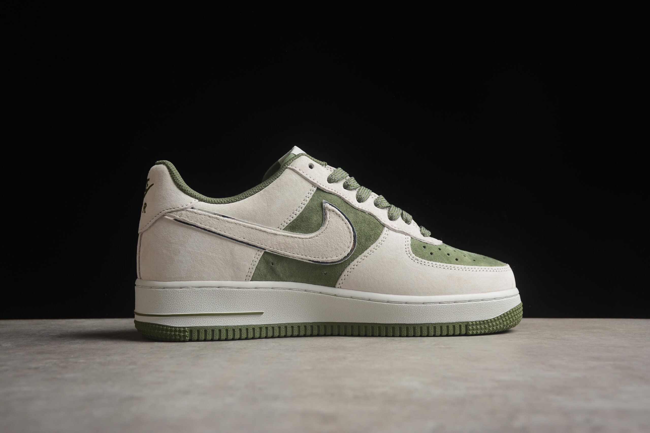 Supreme x Nk Air Force 1'07 Low ME2392-106