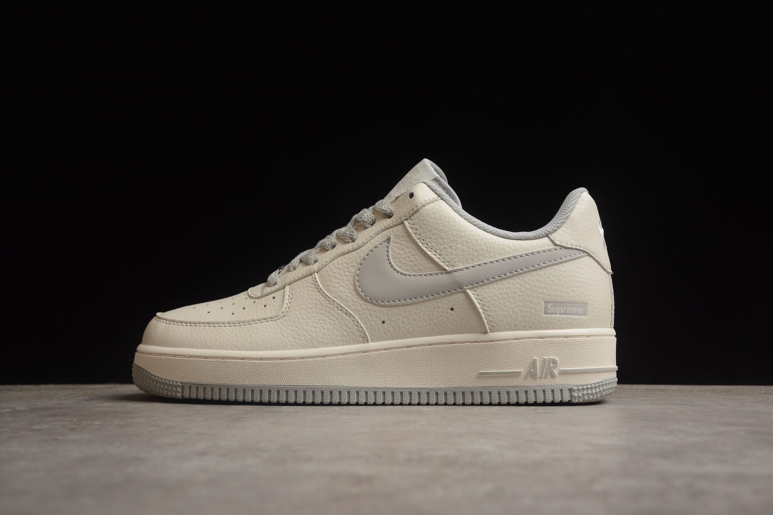 Supreme x Nk Air Force 1'07 Low SU0220-007 - Image 2