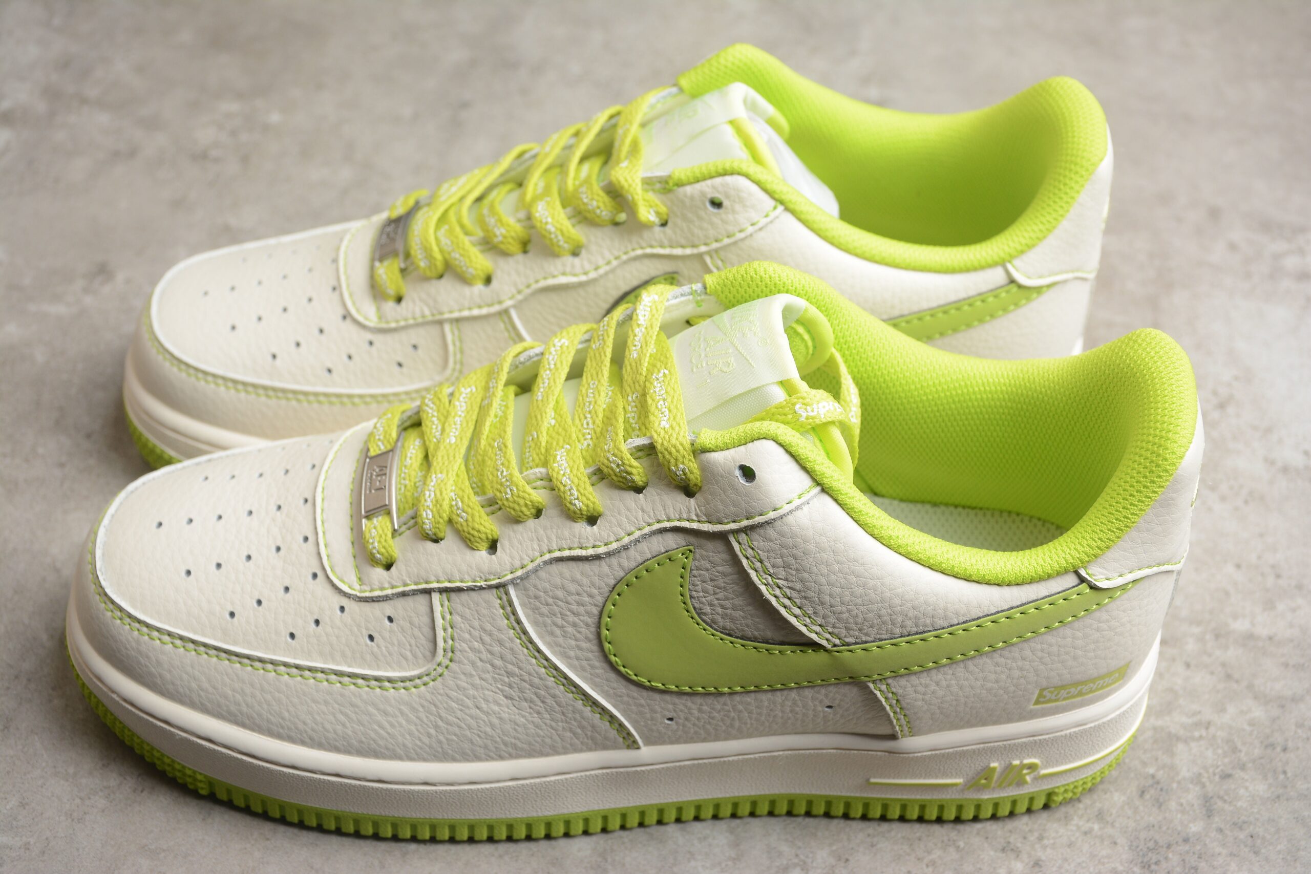 Supreme x Nk Air Force 1'07 Low SU0220-008 - Image 3