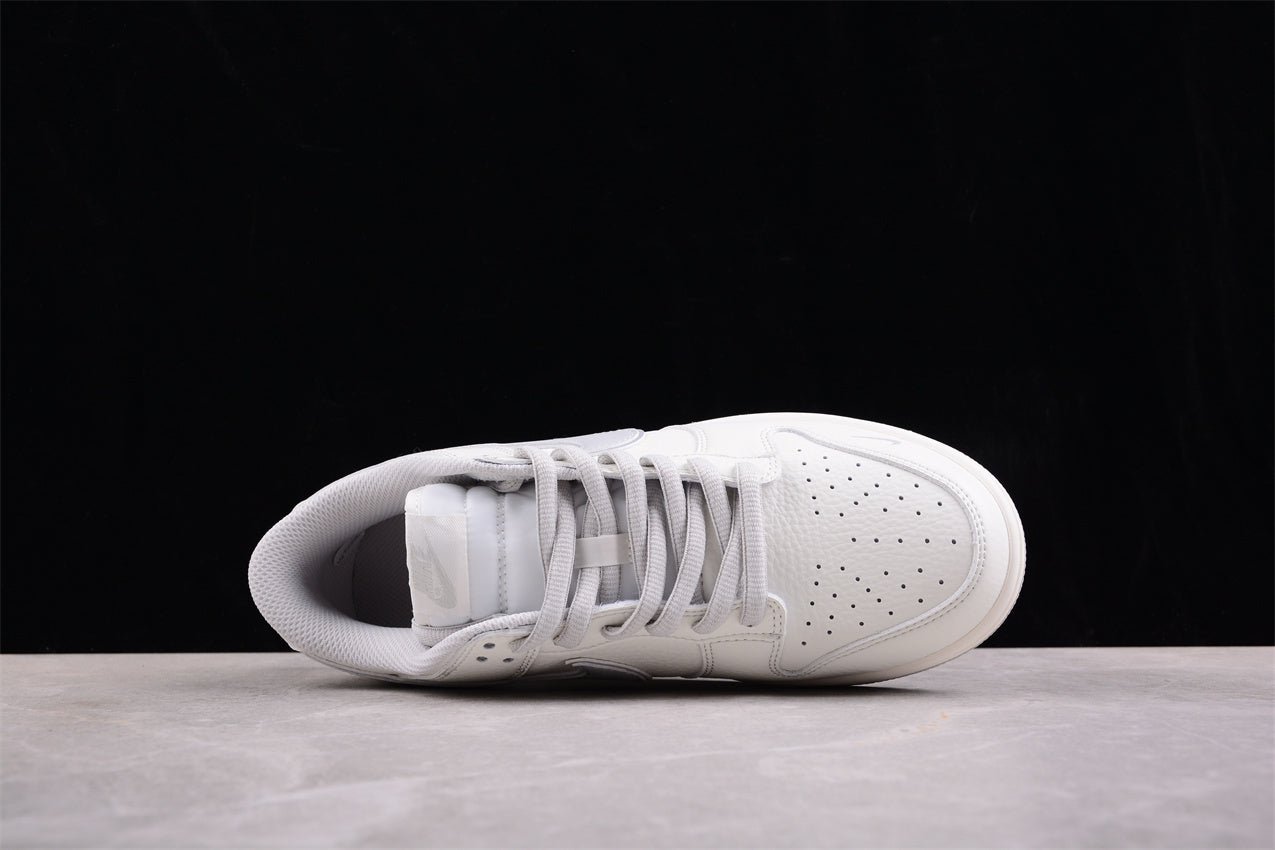 Supreme x Nk SB Dunk Low RM2308-233 - Image 5