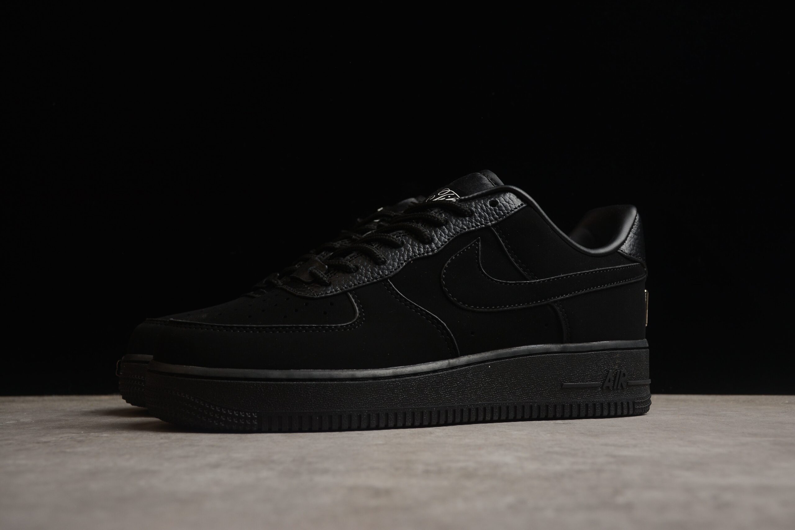 Tiffany & Co. x Nike Air Force 1 Low DZ1382-005 - Image 2