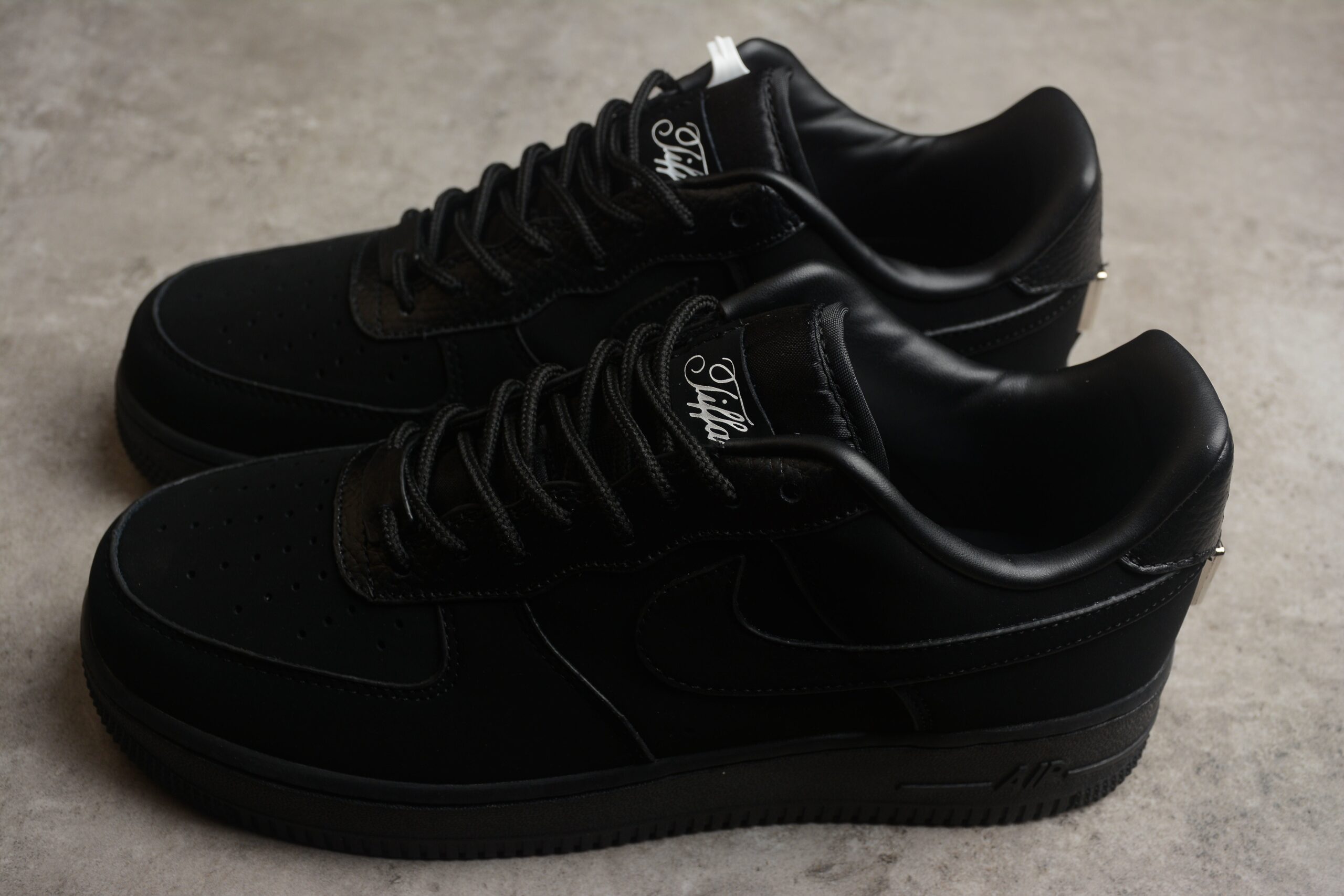 Tiffany & Co. x Nike Air Force 1 Low DZ1382-005 - Image 3