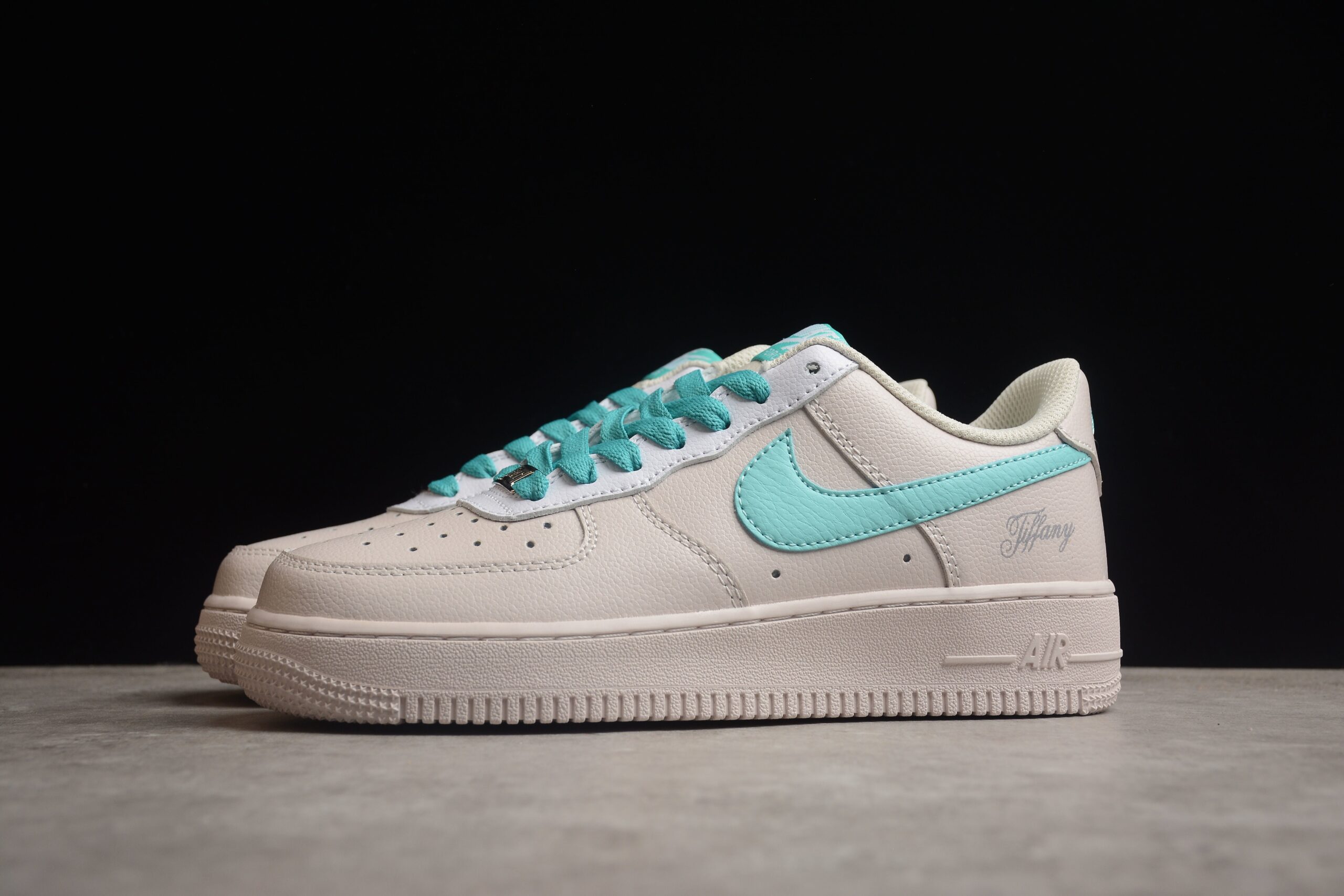 Tiffany & Co. x Nk Air Force 1'07 Low SP "Friends and Family" DZ1382-211 - Image 4