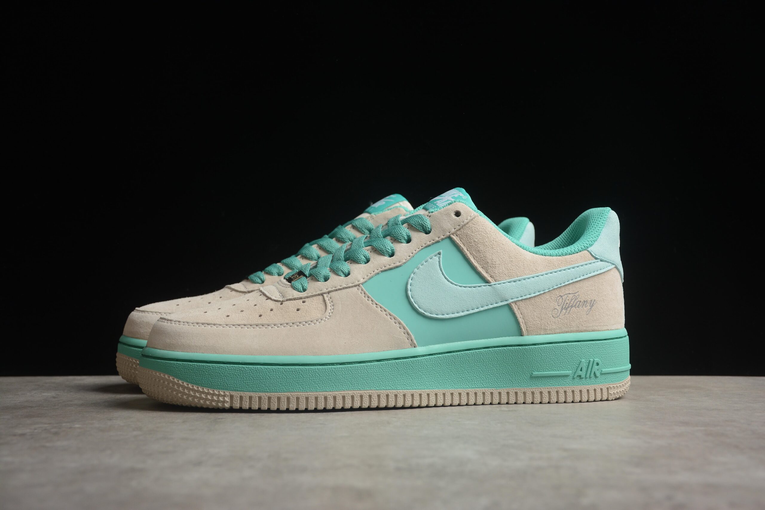 Tiffany & Co. x Nk Air Force 1'07 Low SP "Friends and Family" DZ1382-222 - Image 3