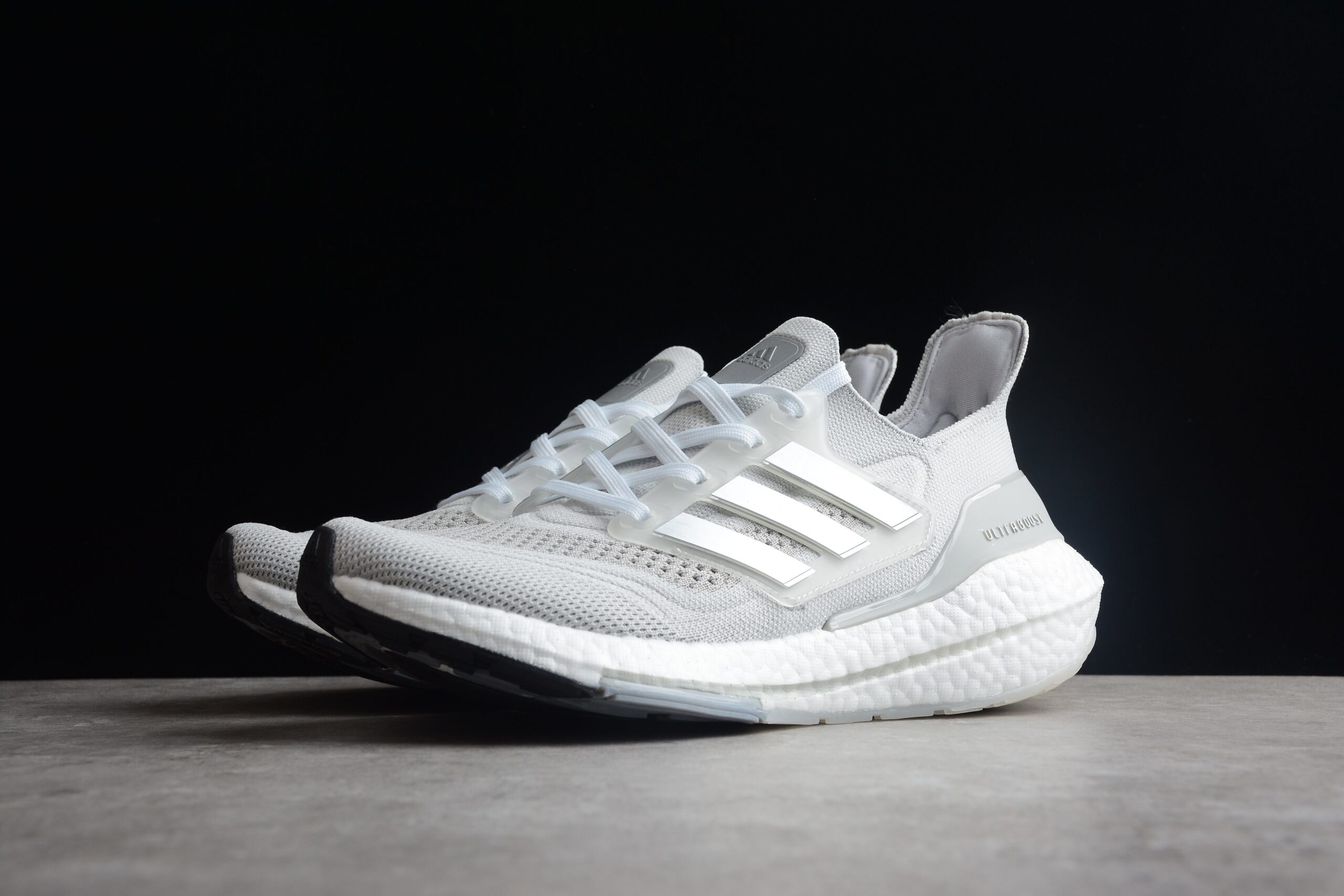 UltraBoost 21 UB21 GV7724 - Image 3
