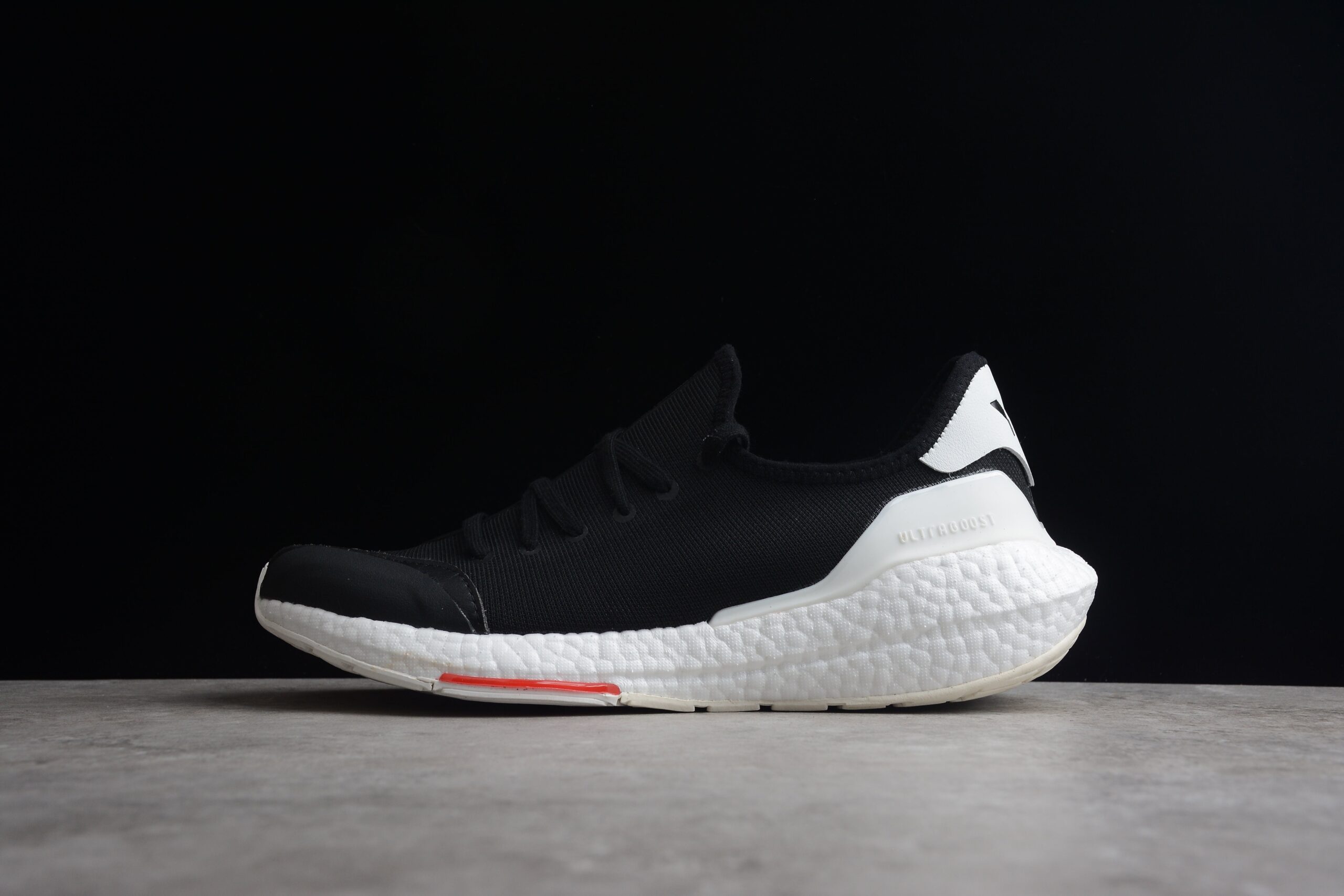 Ultra Boost UB21 Y3 - Image 3