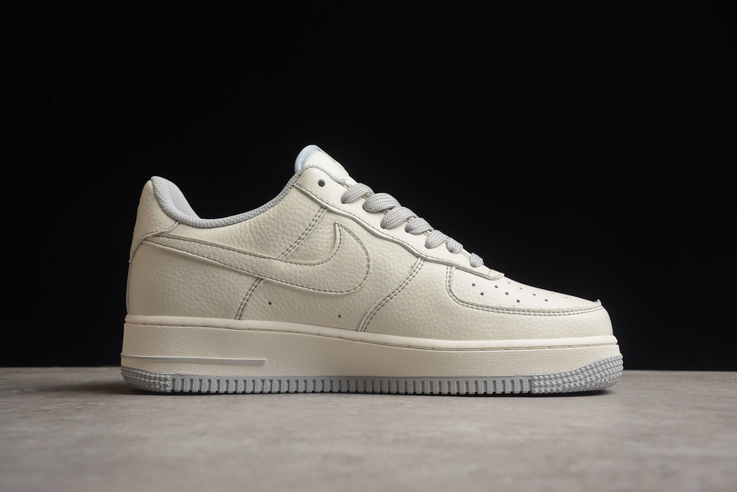 Undefeated x Nk Air Force 1'07 Low UN1988-666