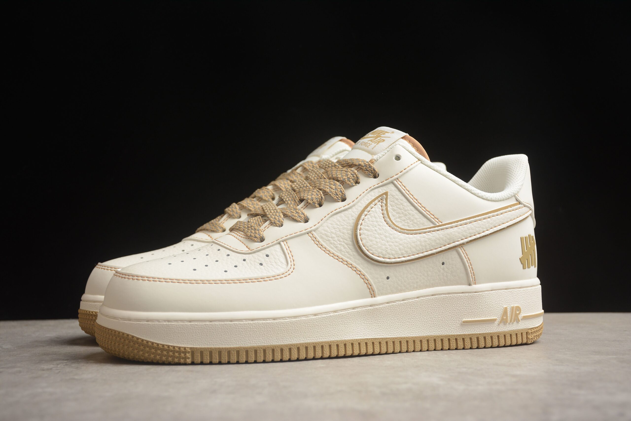 Undefeated x Nk Air Force 1'07 Low UT2022-028 - Image 2