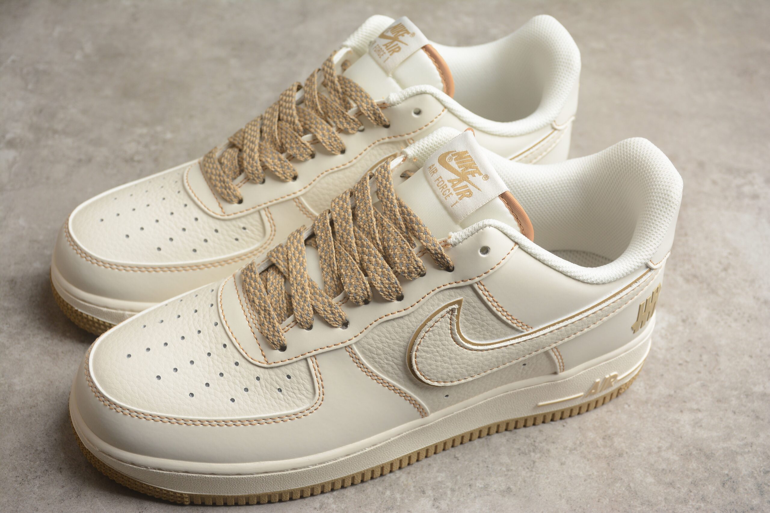 Undefeated x Nk Air Force 1'07 Low UT2022-028 - Image 3