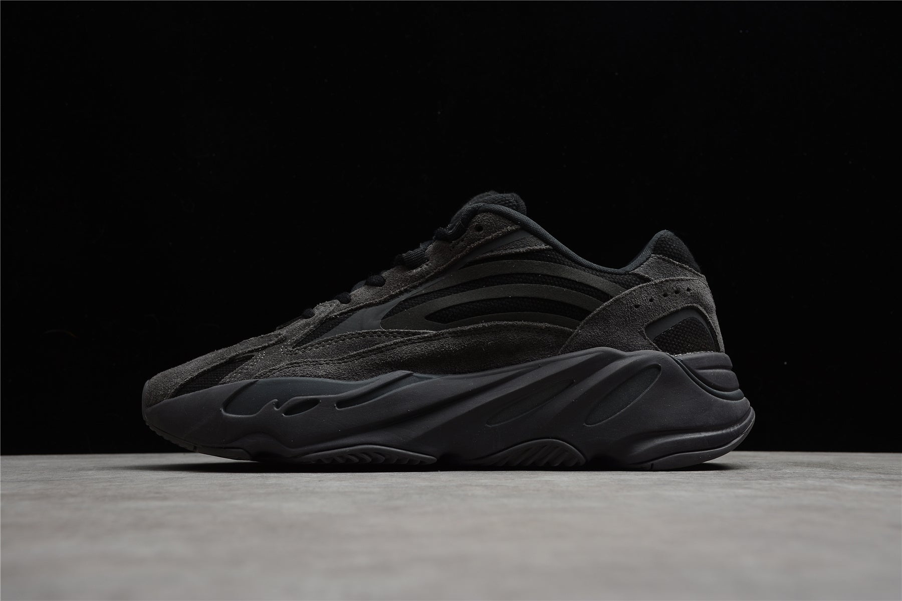 Yeezy Boost 700 V2 Vantage - Image 2