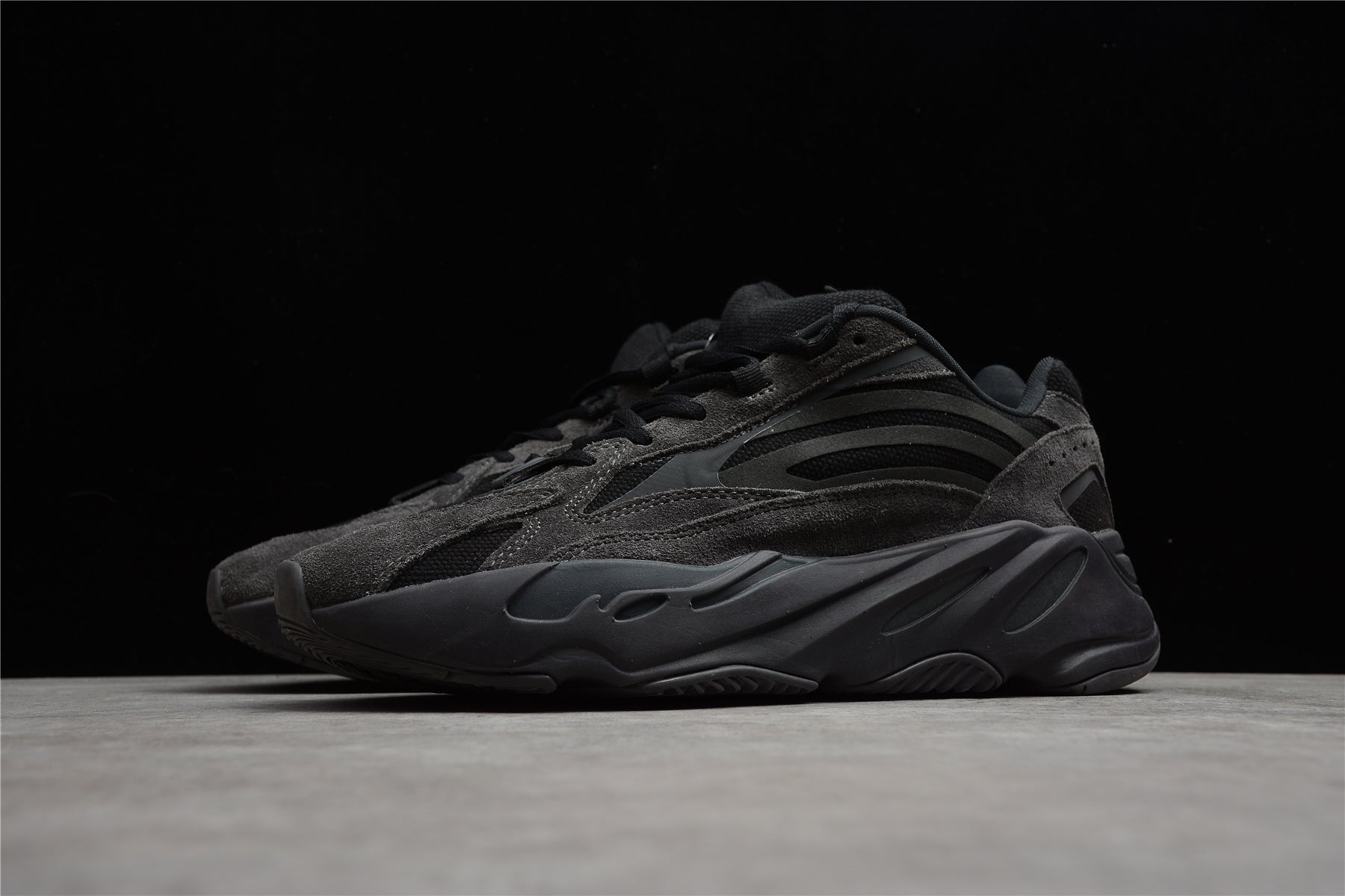 Yeezy Boost 700 V2 Vantage - Image 4