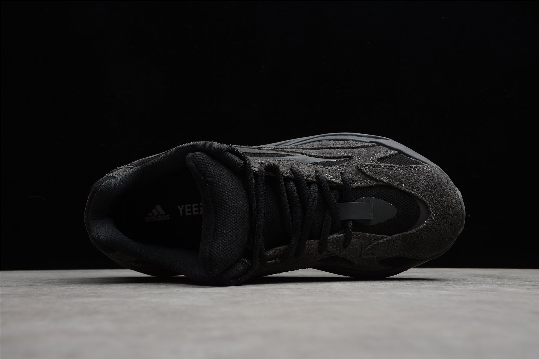 Yeezy Boost 700 V2 Vantage - Image 5