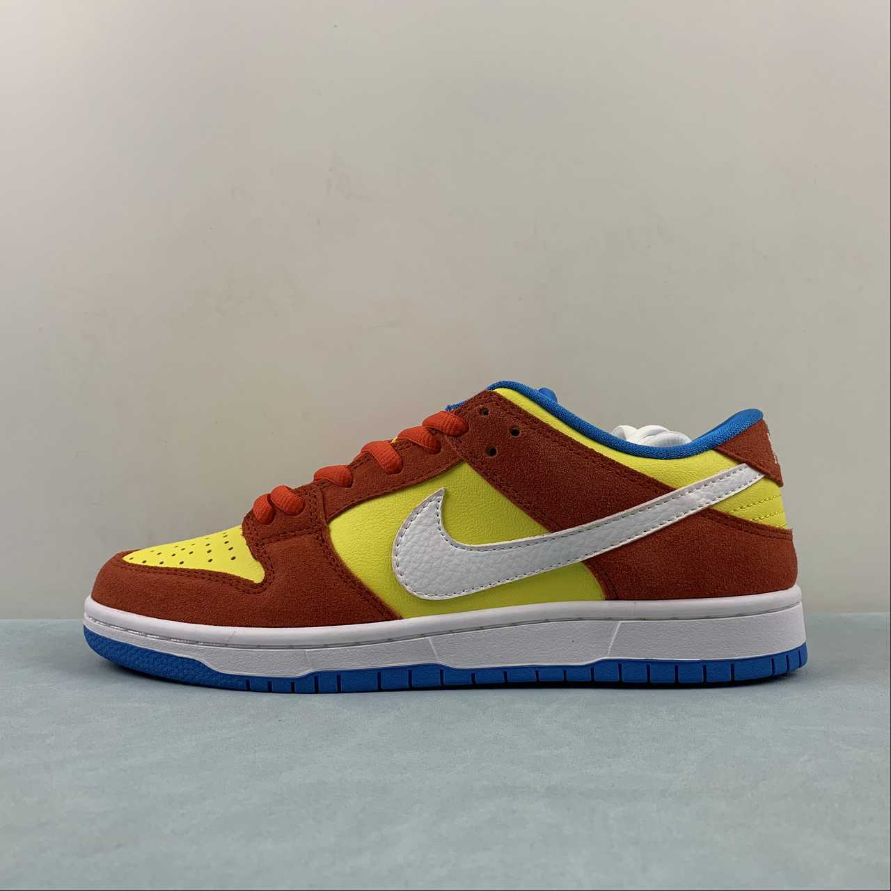 Nike Nike SB Dunk Low Shoes - Image 4