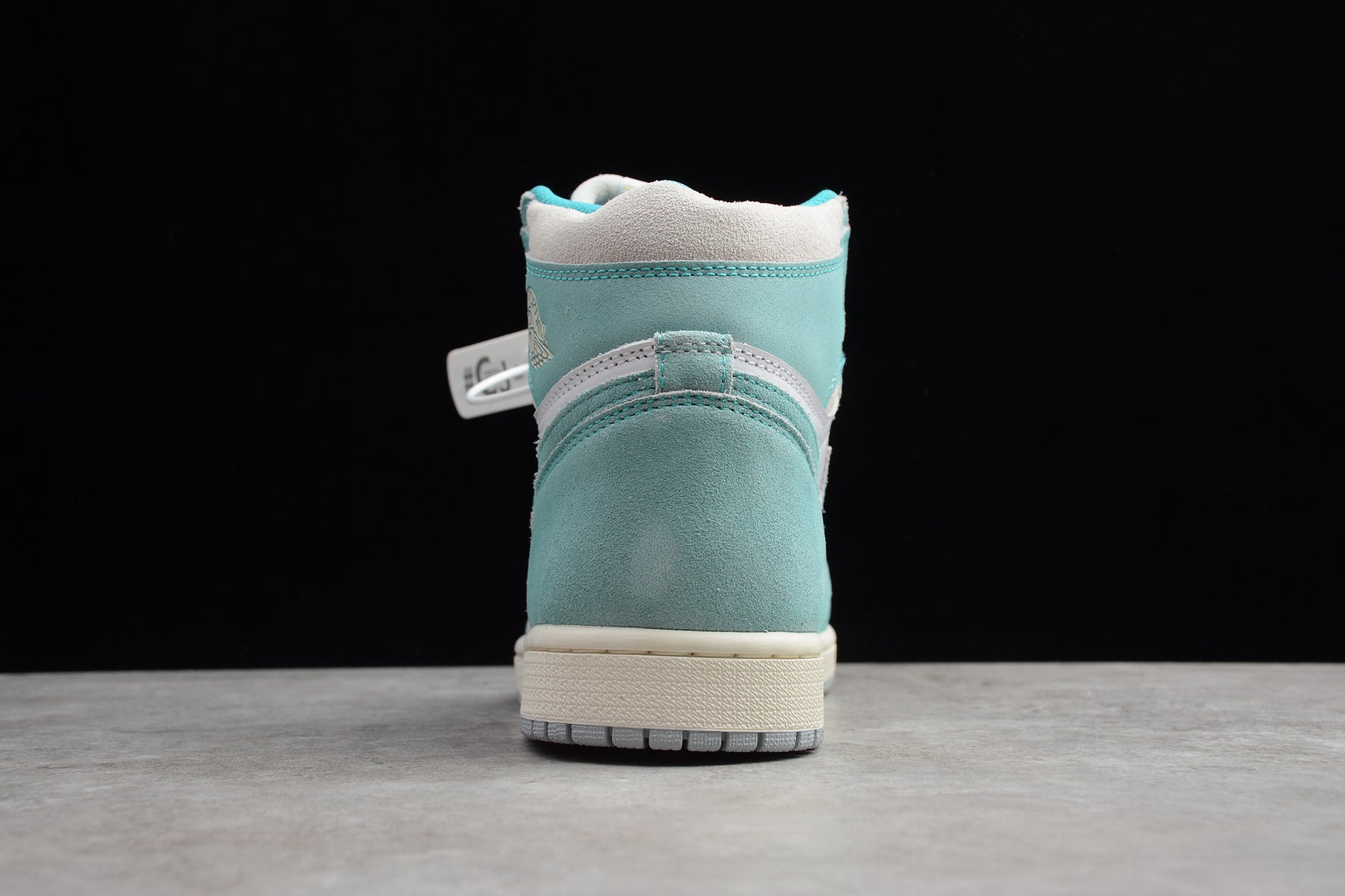 Air Jordan 1 Retro High OG — (R40 CJ Premium Version) - Image 4