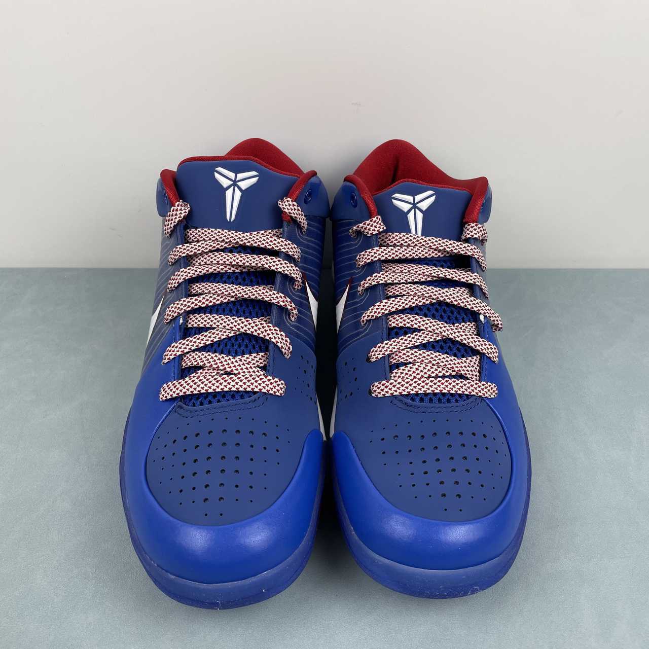 Nike Kobe IV - Image 4