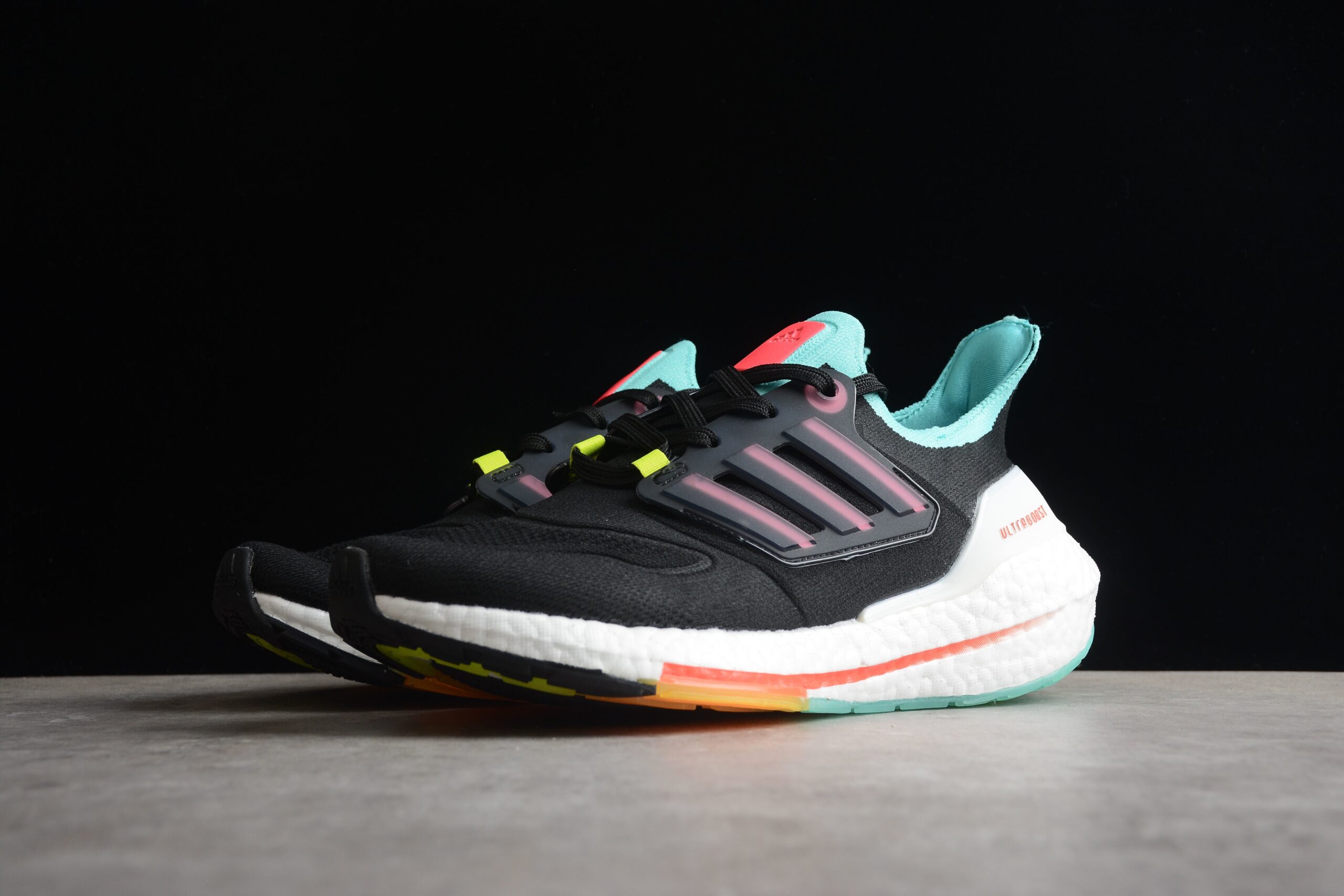 adidas ulrtra boost 22 GY4516 - Image 4