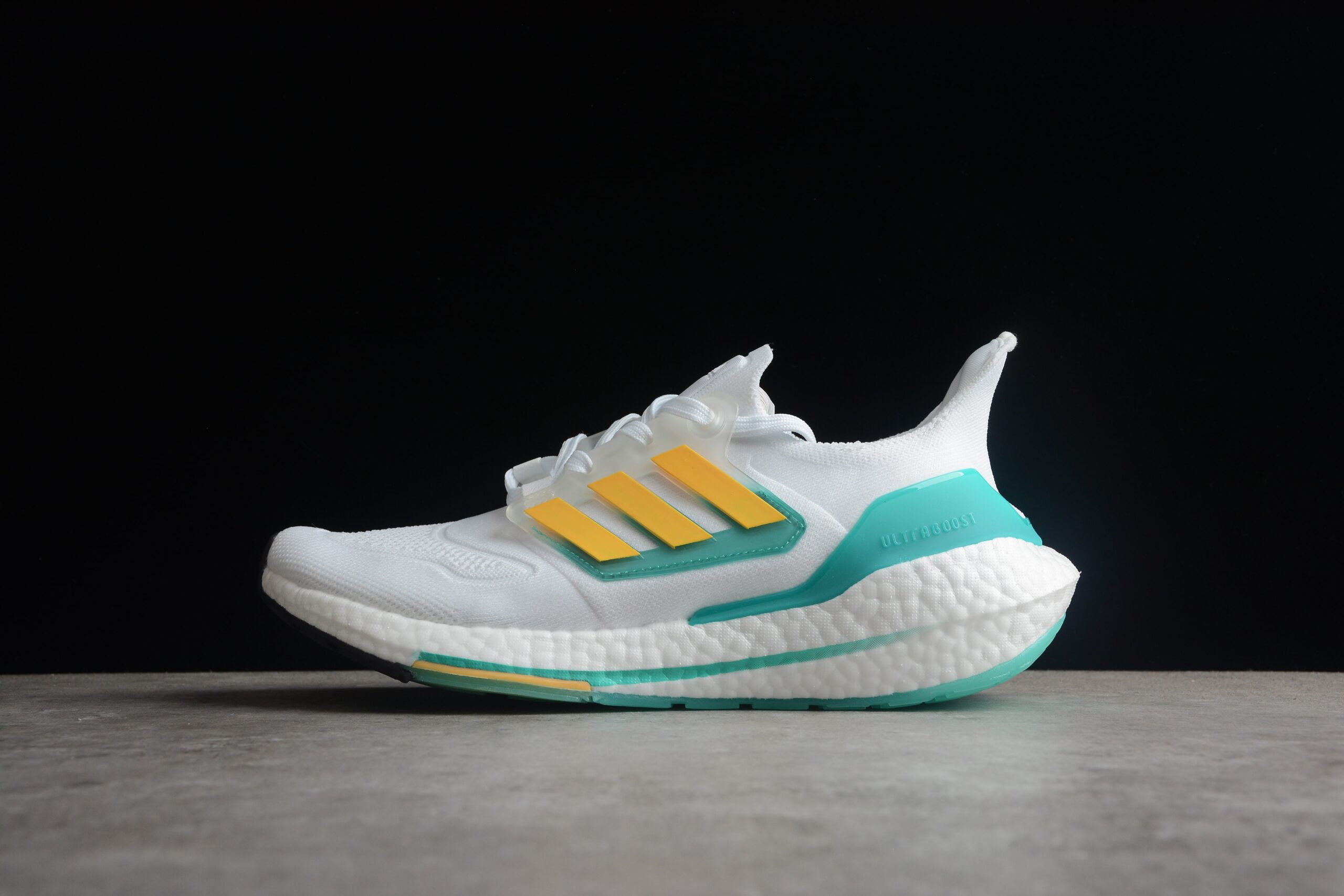 adidas ultra boost 2020 GX5463 - Image 3