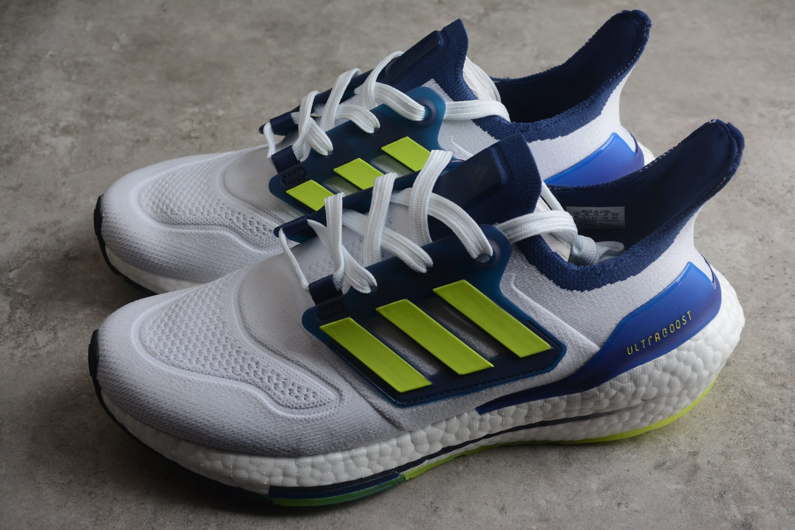 adidas ultra boost 22 GZ7211 - Image 2