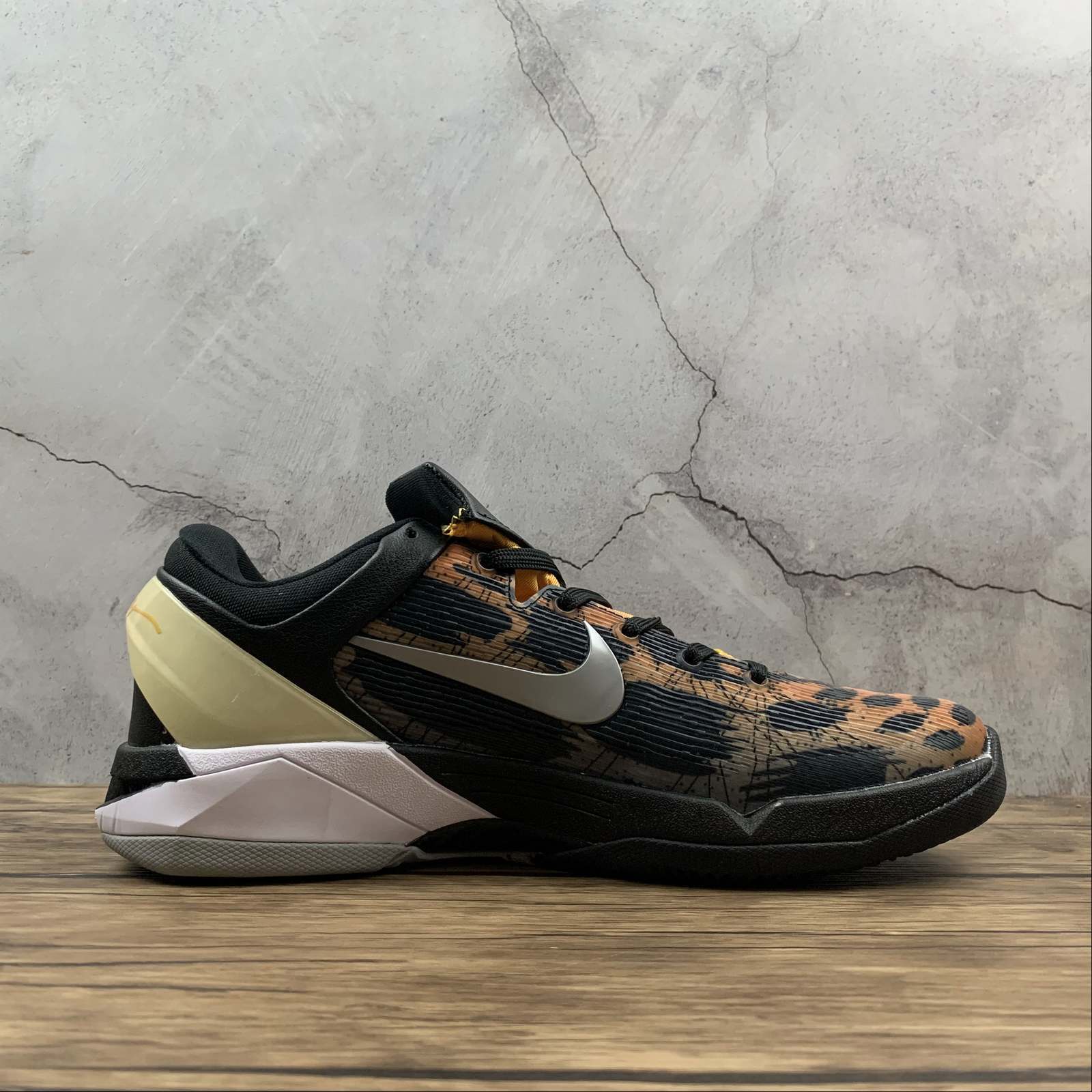 Nike Zoom Kobe - Image 4