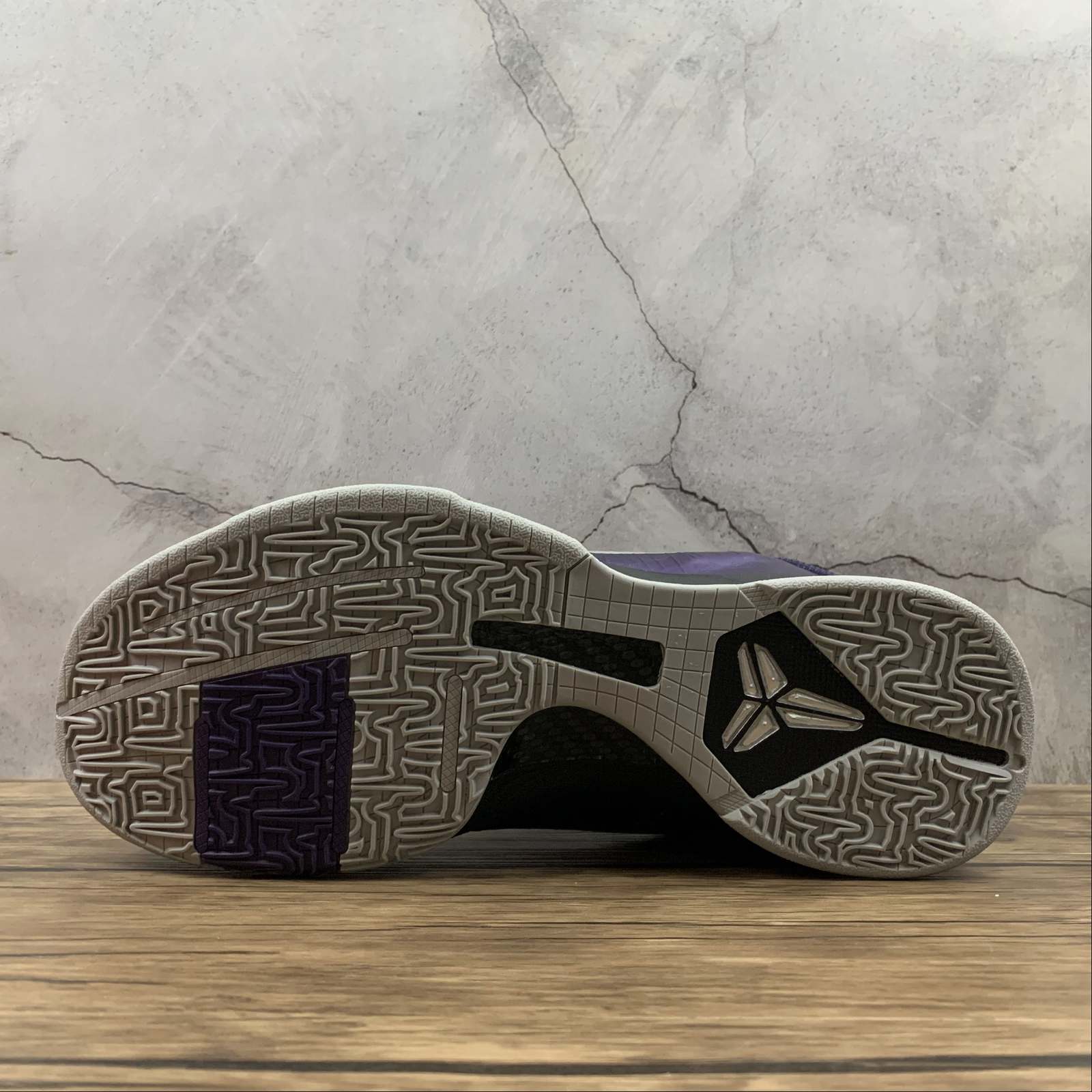 Nike Zoom Kobe 4 PROTRO - Image 5