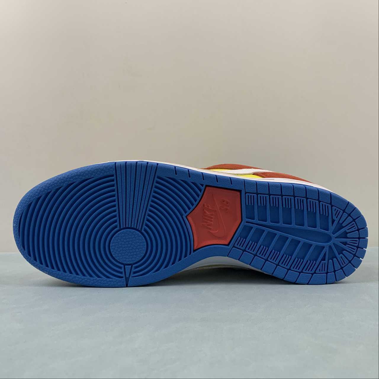 Nike Nike SB Dunk Low Shoes - Image 5