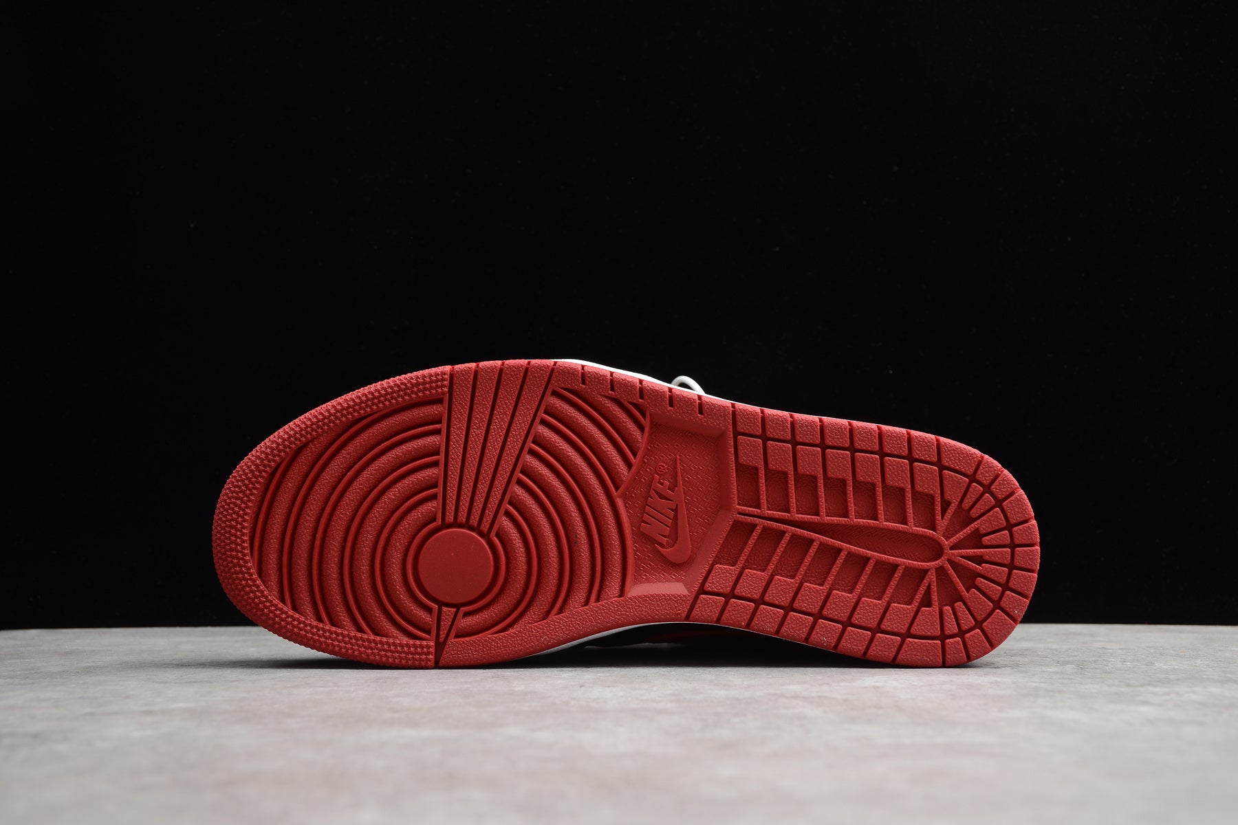 Air Jordan 1 Retro High OG (R40 CJ Premium Version) - Image 5