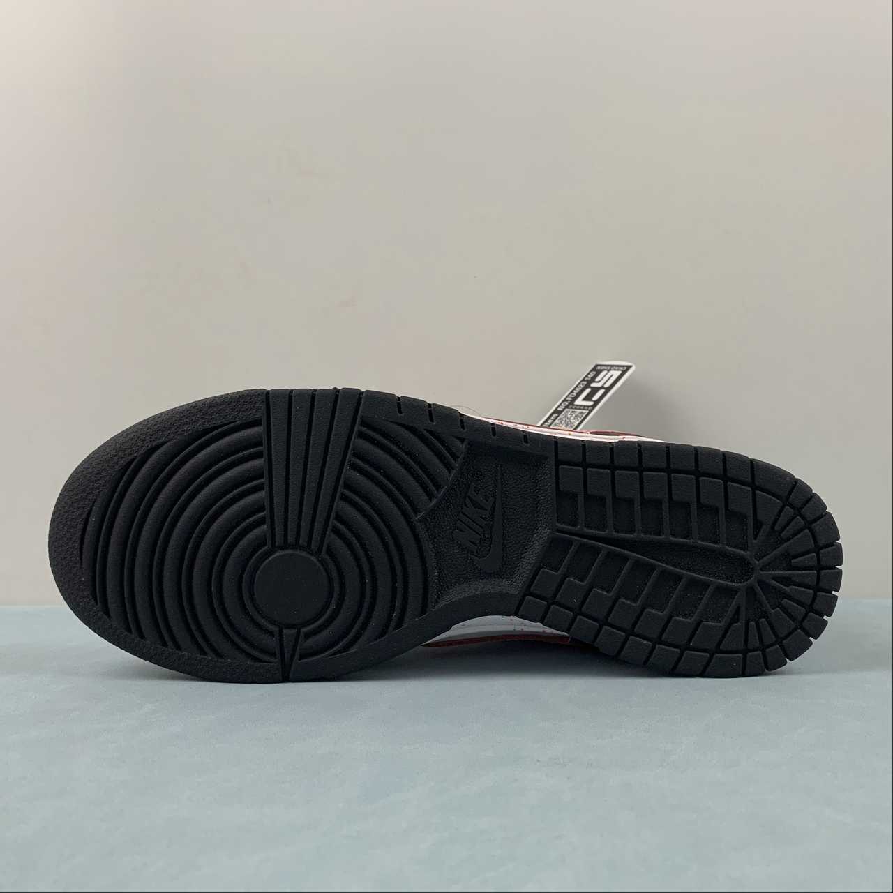 Nike Nike SB Dunk Low Shoes - Image 5