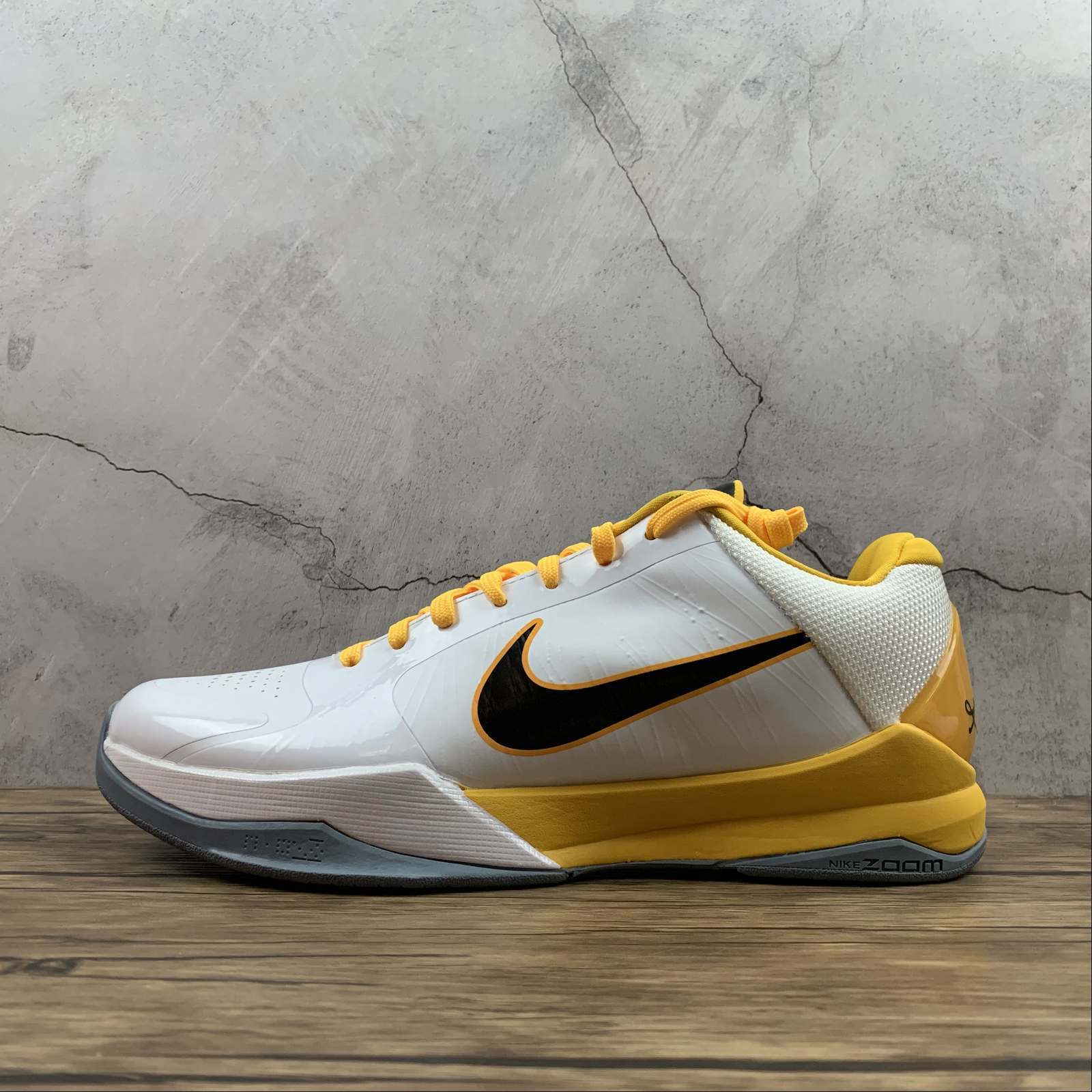 Nike Zoom Kobe - Image 3