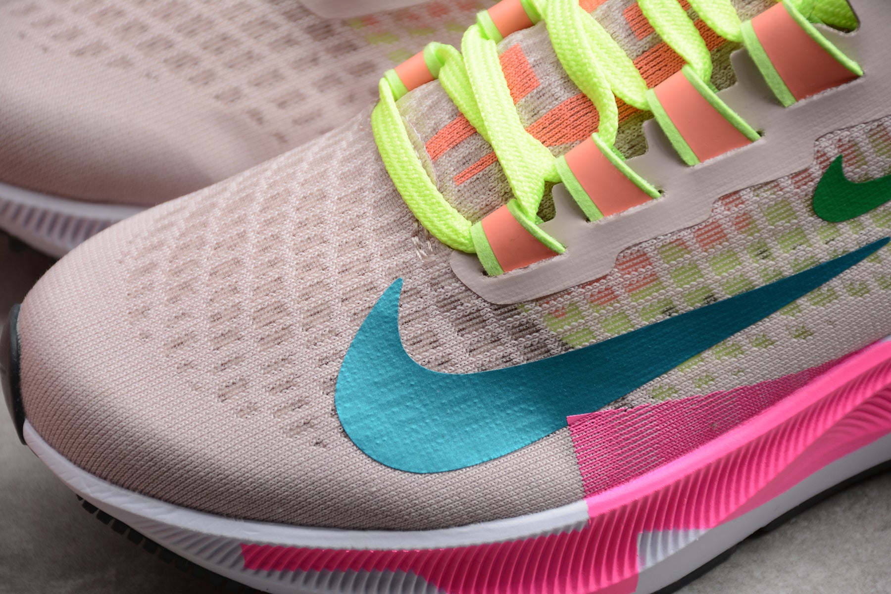 Nike Air Zoom Pegasus 37 Premium Barely Rose - Image 8