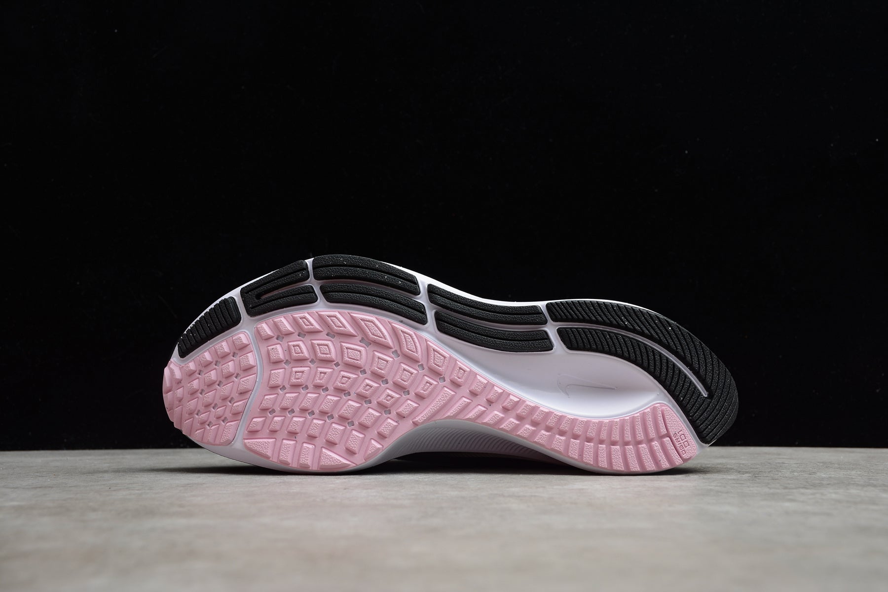 Nike Air Zoom Pegasus 37 Black - Image 4